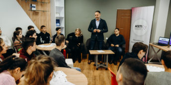 Promovarea sectorului IT în rândul tinerilor la Business HUBul din Edineț